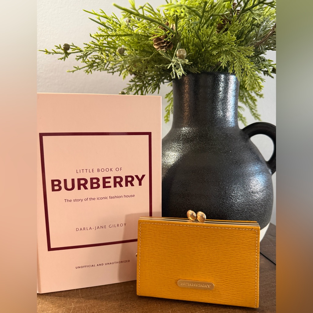 Burberry Kisslock Coin Purse (With Coa)